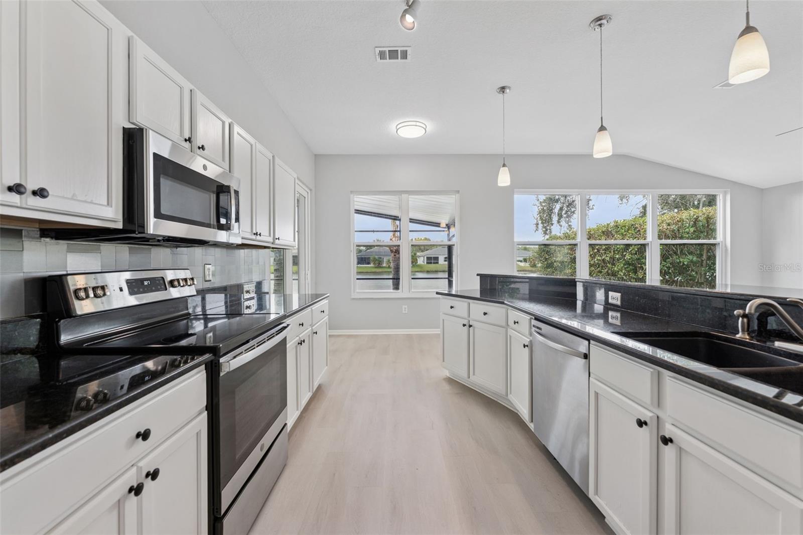 LEXINGTON OAKS VILLAGE 32A 33 - Residential