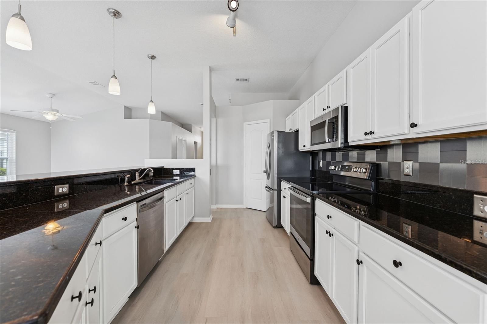 LEXINGTON OAKS VILLAGE 32A 33 - Residential