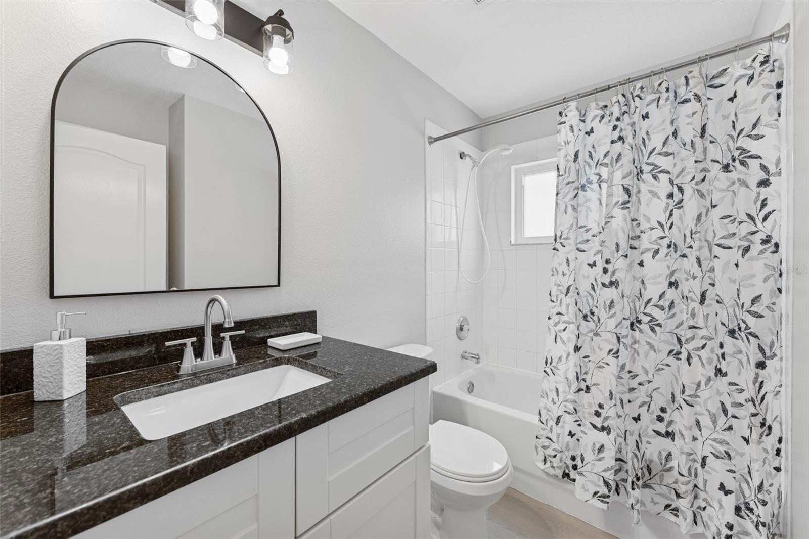 LEXINGTON OAKS VILLAGE 32A 33 - Residential