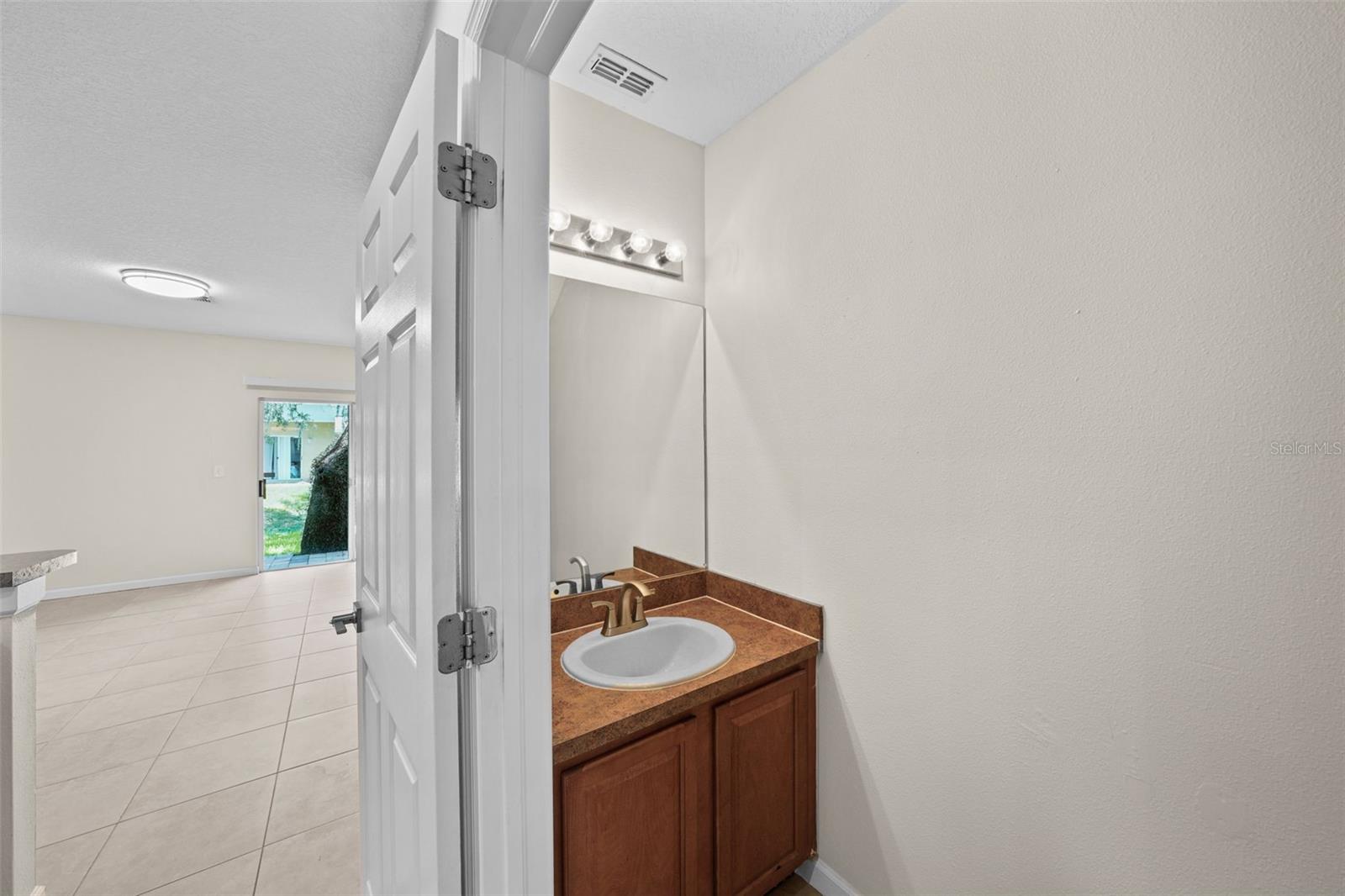 NATURE TERRACE TOWNHOMES - Residential Lease