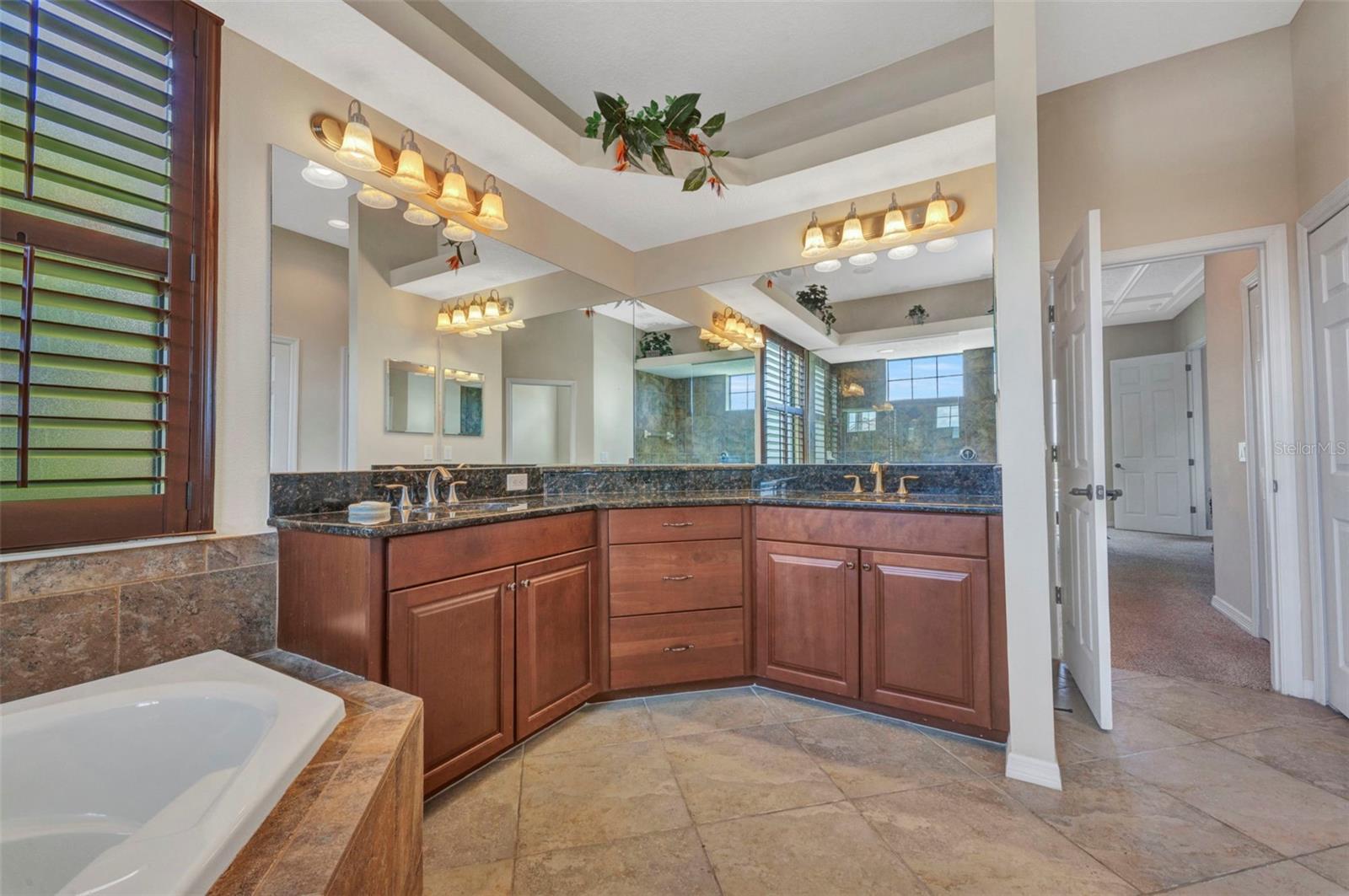 BOBCAT TRAIL - Residential
