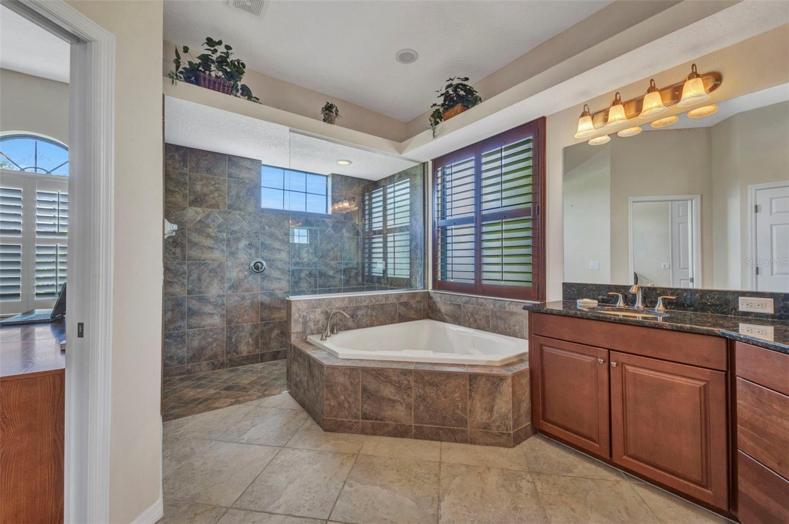 BOBCAT TRAIL - Residential