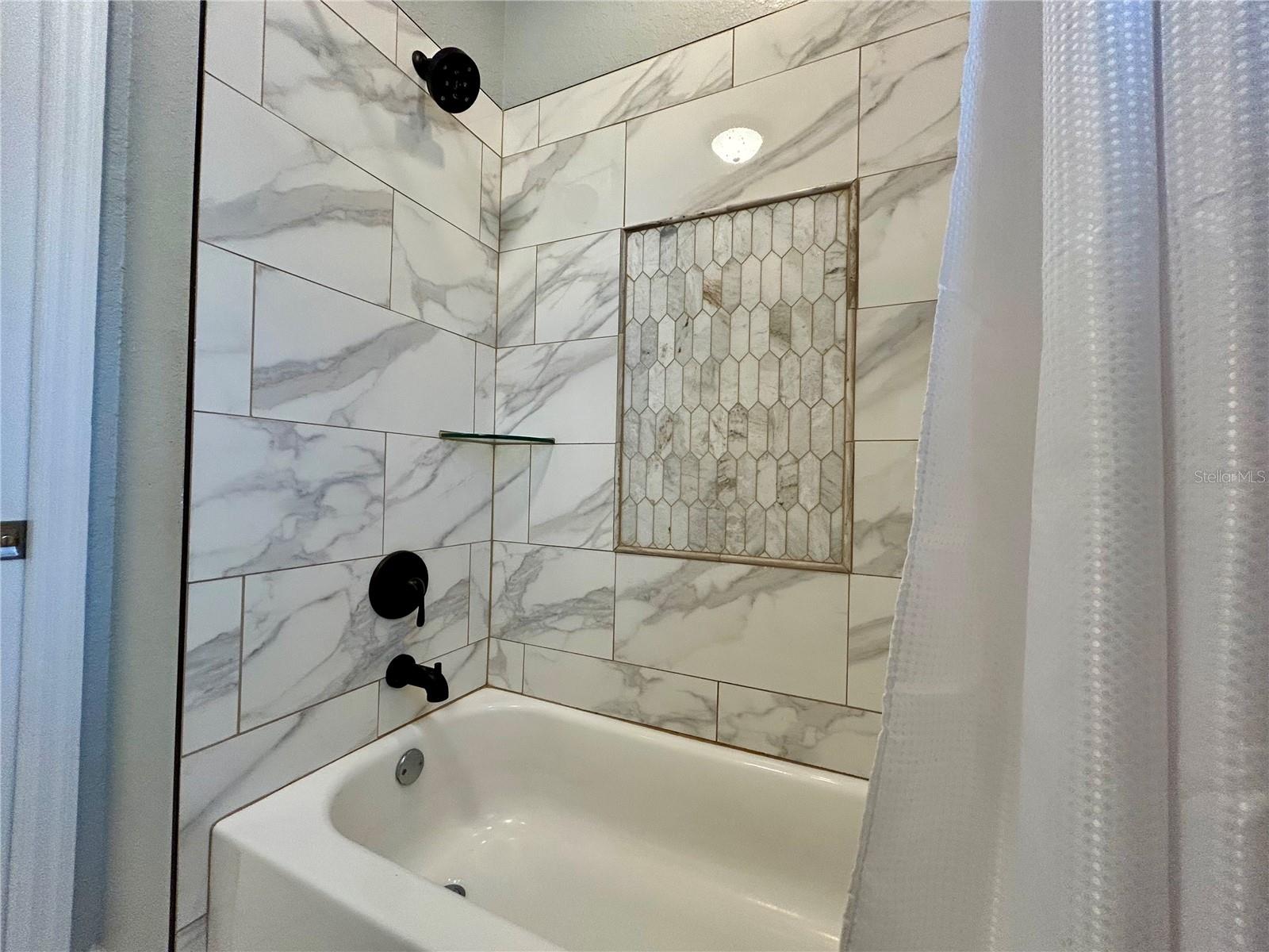 LAKE WALES HEIGHTS - Residential Lease