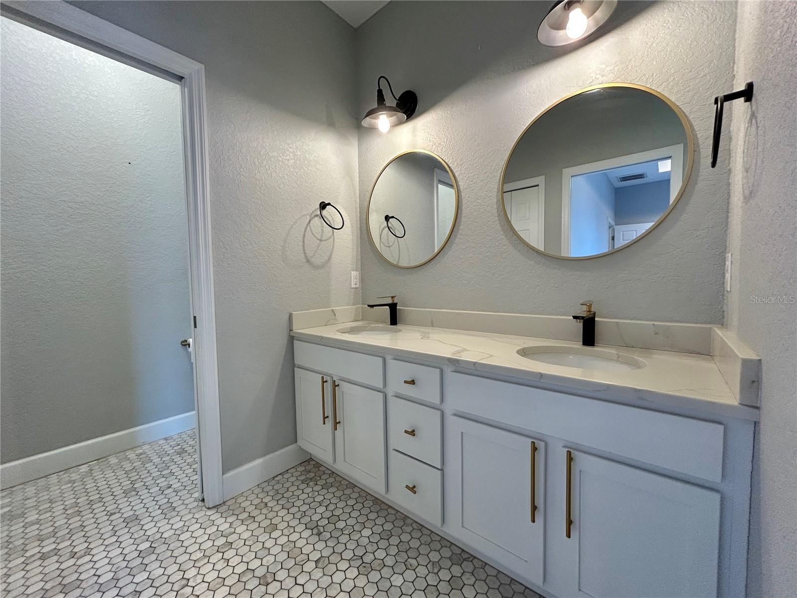 LAKE WALES HEIGHTS - Residential Lease