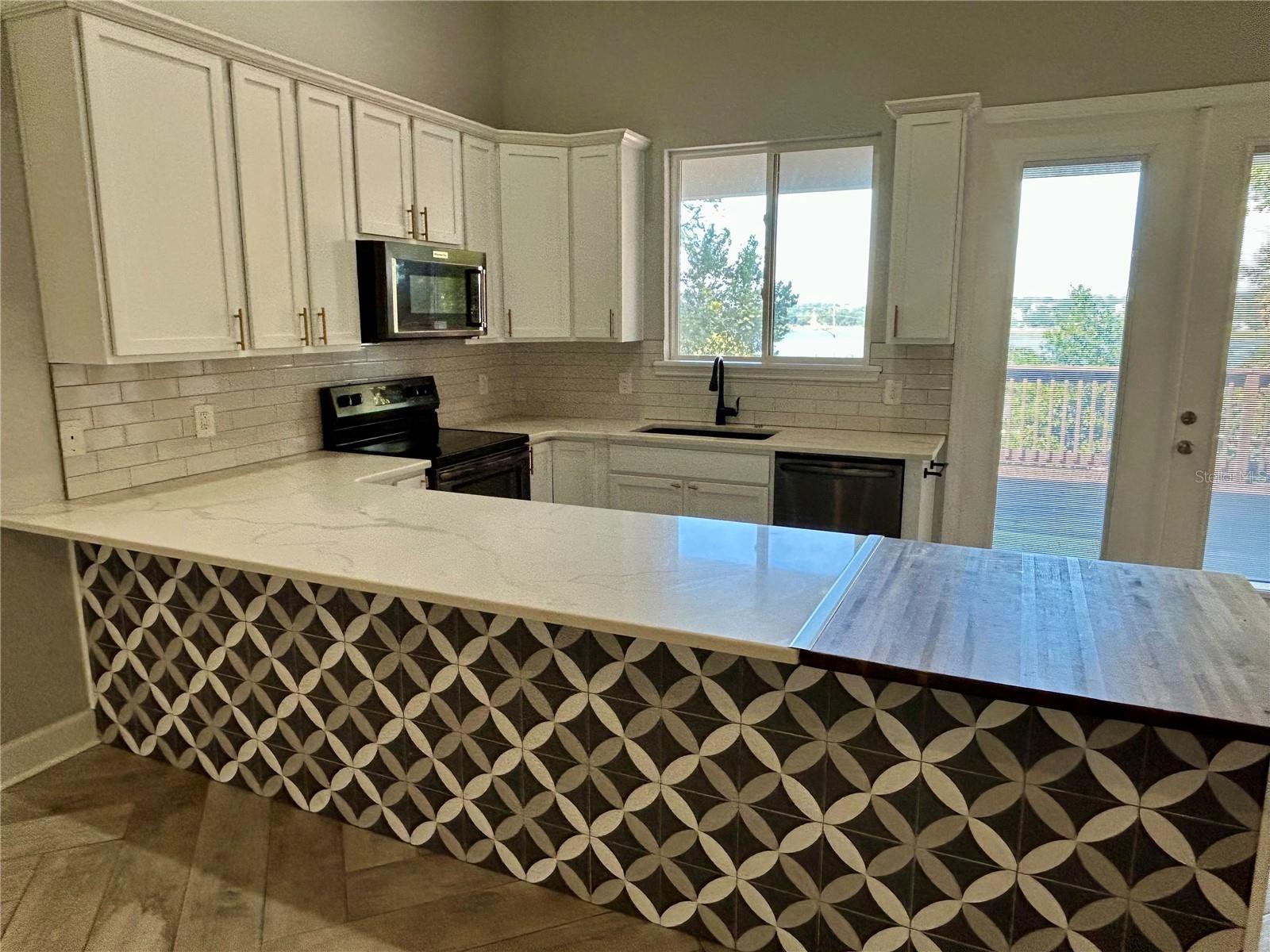 LAKE WALES HEIGHTS - Residential Lease