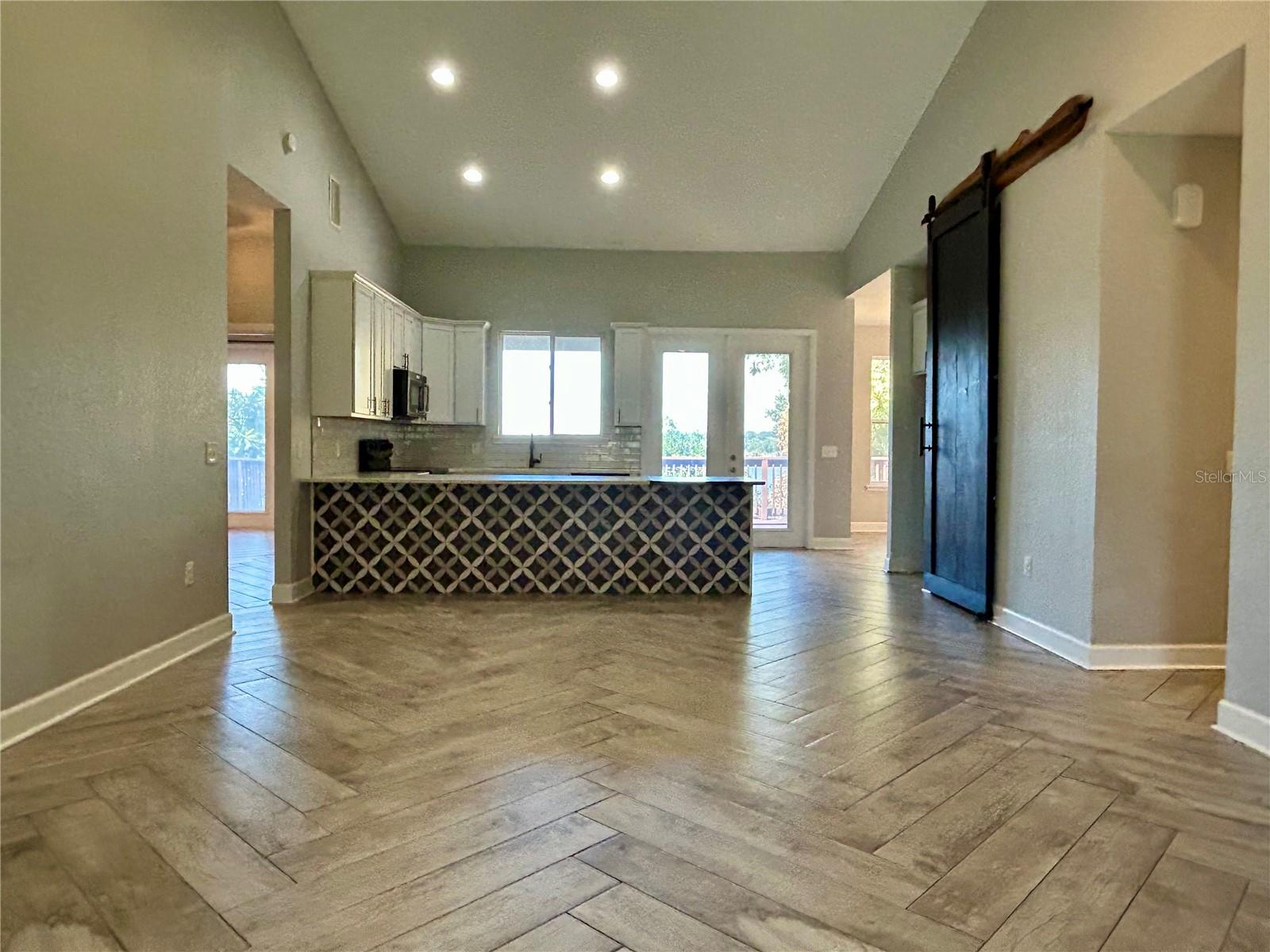 LAKE WALES HEIGHTS - Residential Lease