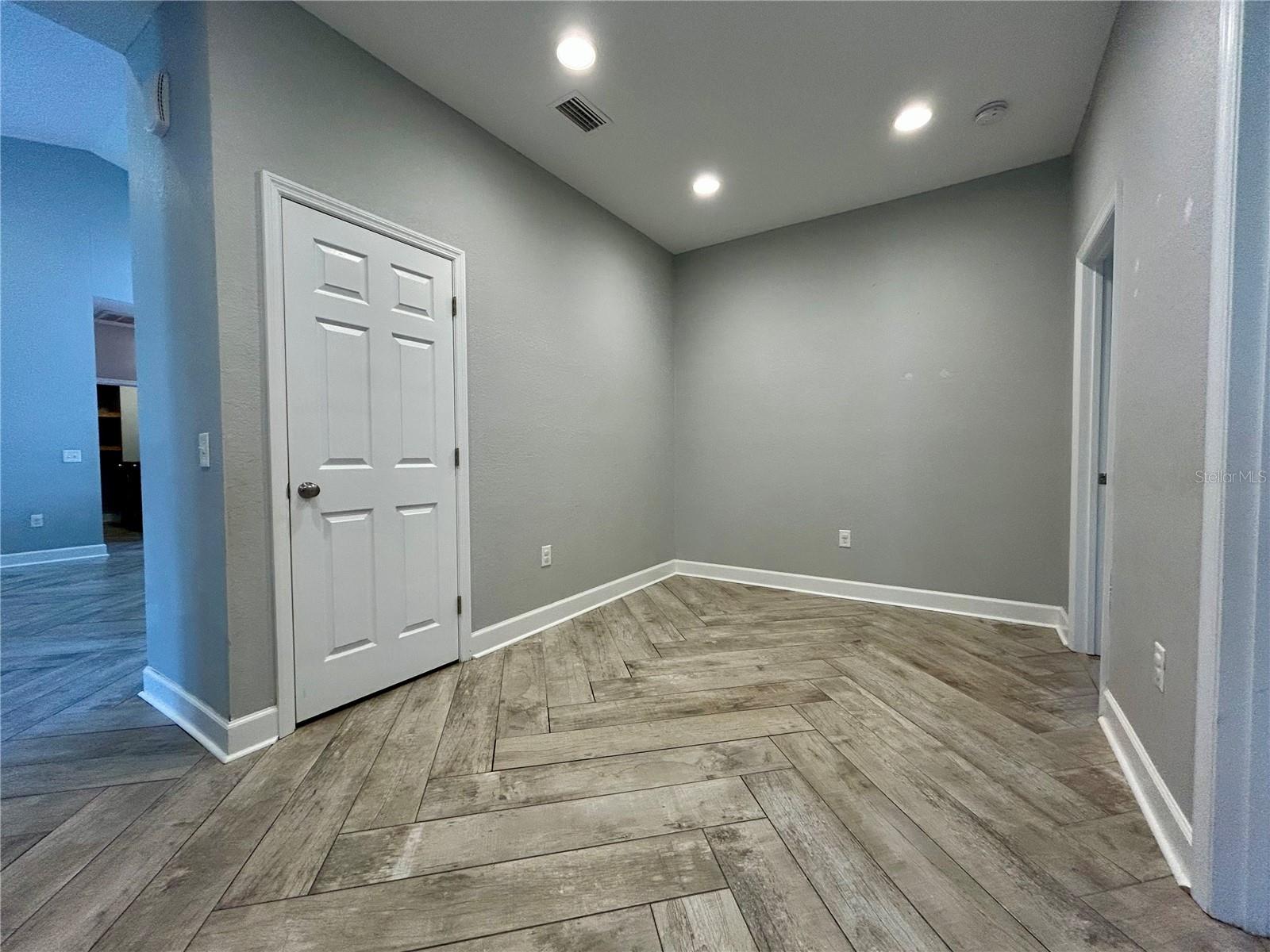 LAKE WALES HEIGHTS - Residential Lease