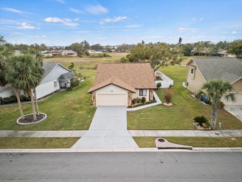 A home in LAKELAND