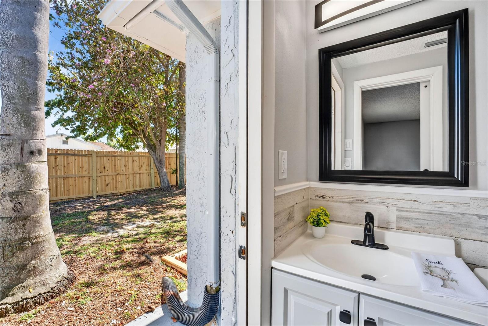 REGENCY PARK - Residential