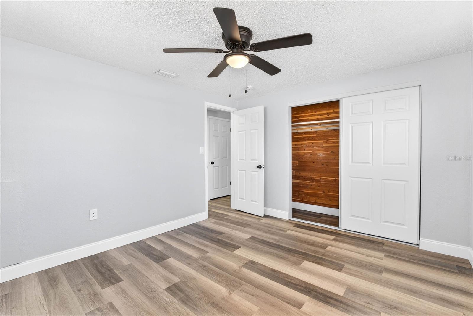 REGENCY PARK - Residential