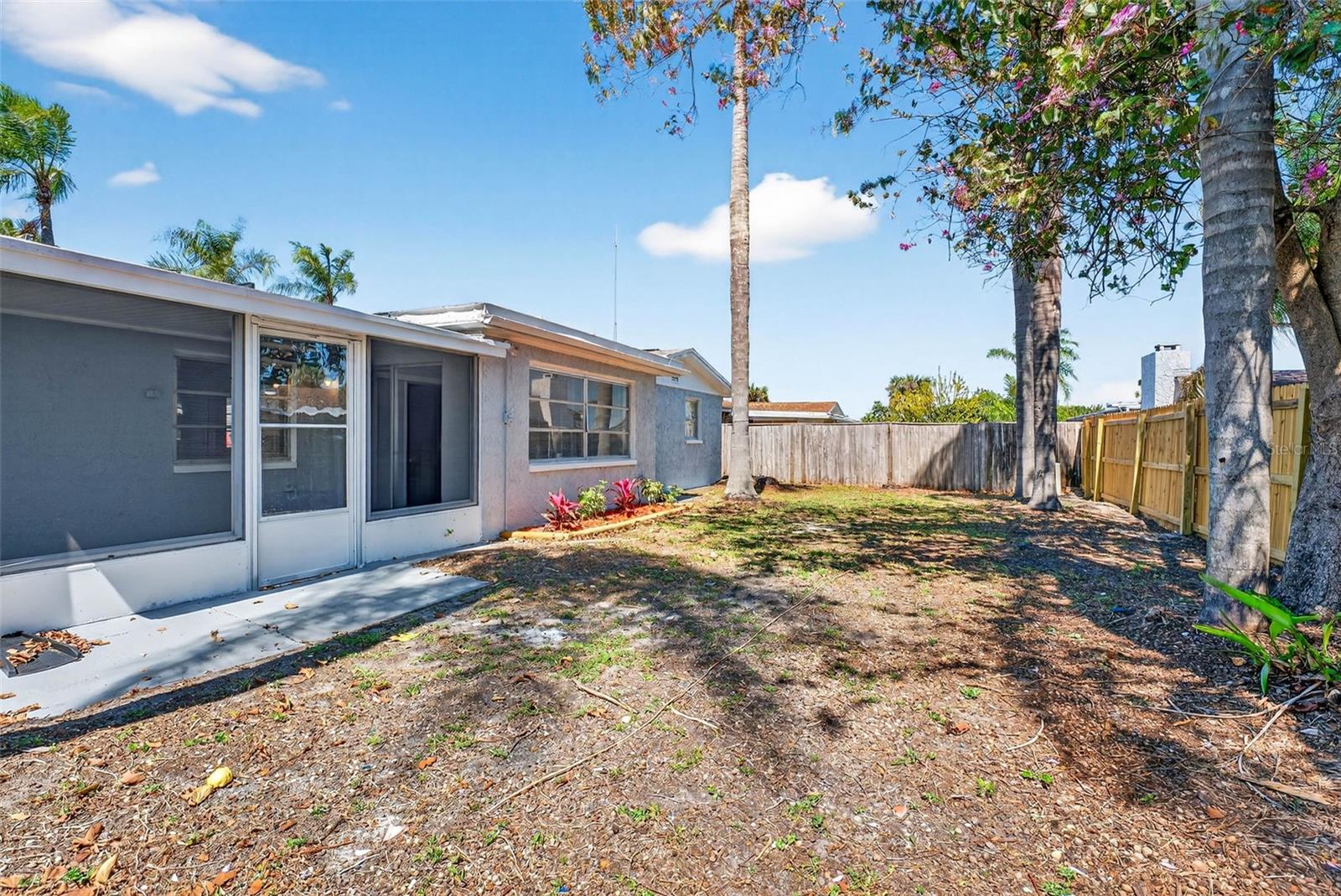 REGENCY PARK - Residential