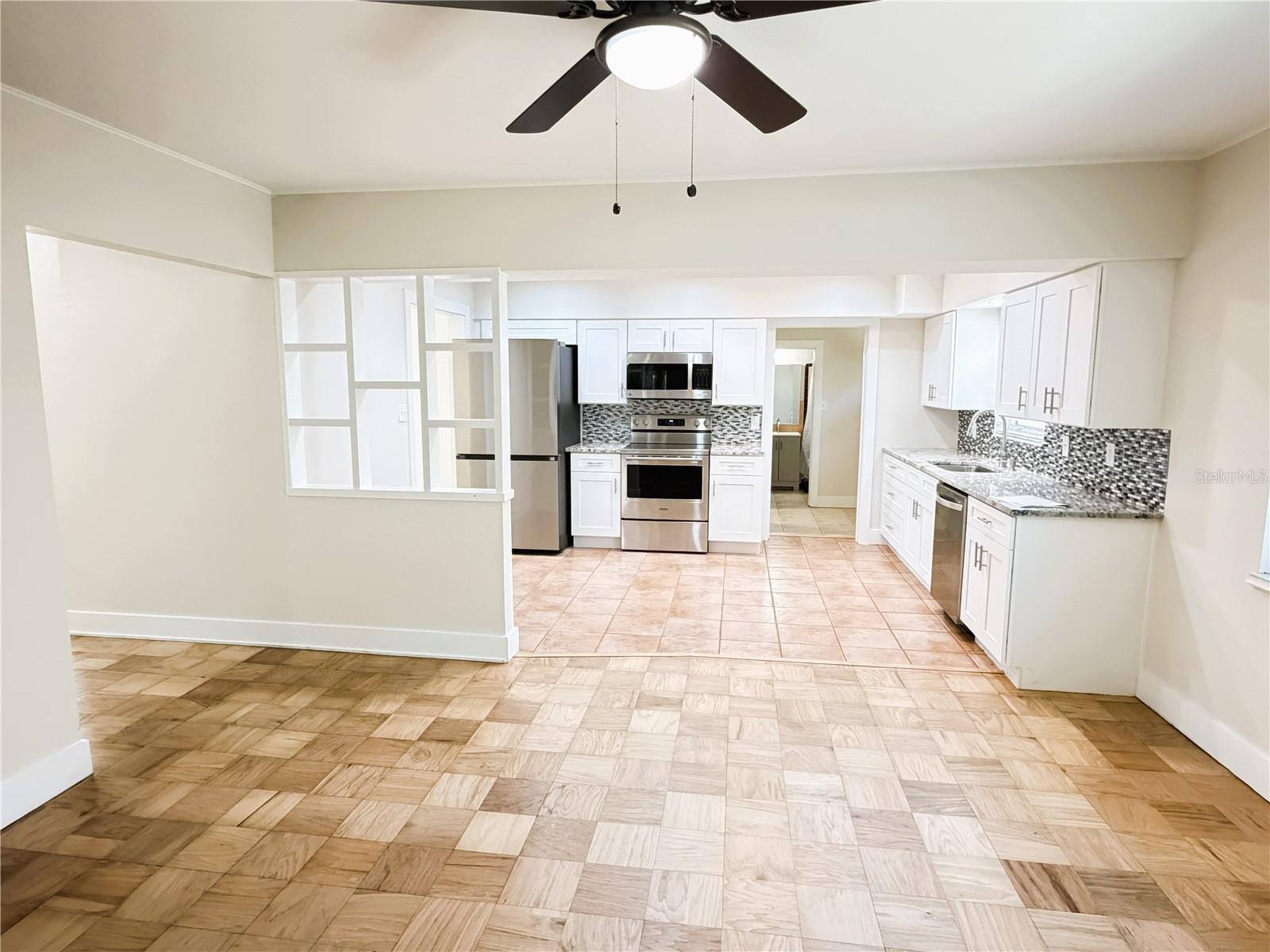 SUNSET PARK - Residential Lease