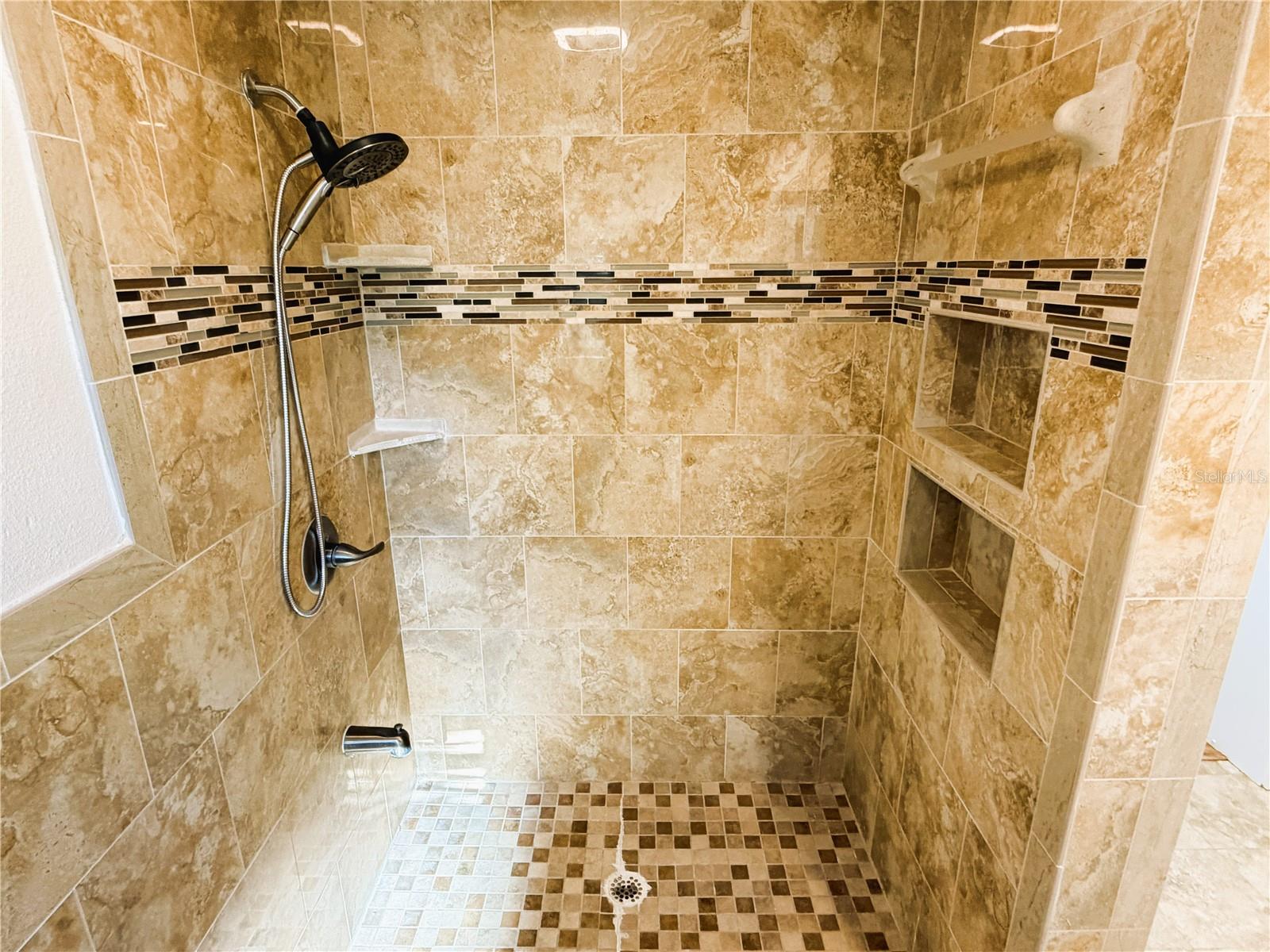 SUNSET PARK - Residential Lease