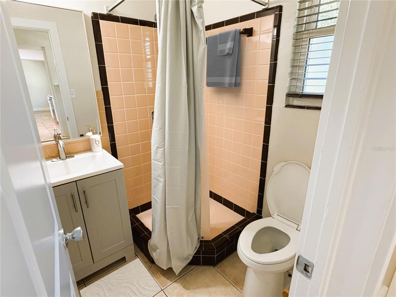 SUNSET PARK - Residential Lease