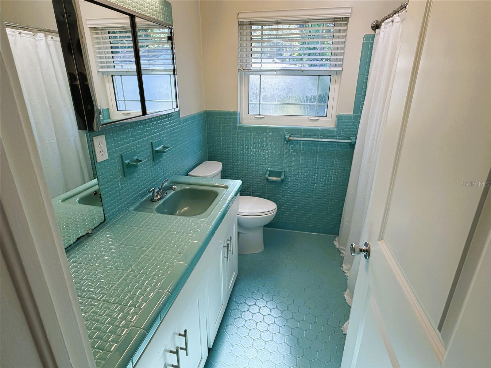 SUNSET PARK - Residential Lease