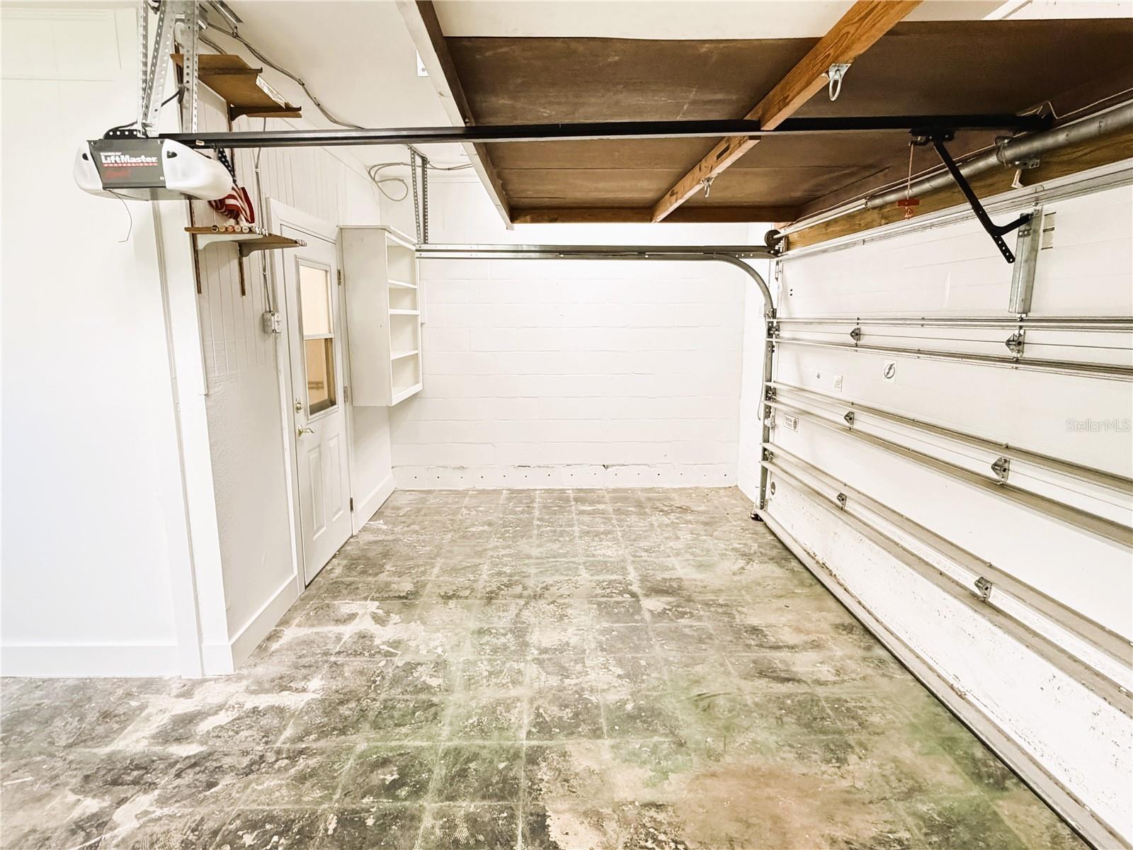 SUNSET PARK - Residential Lease