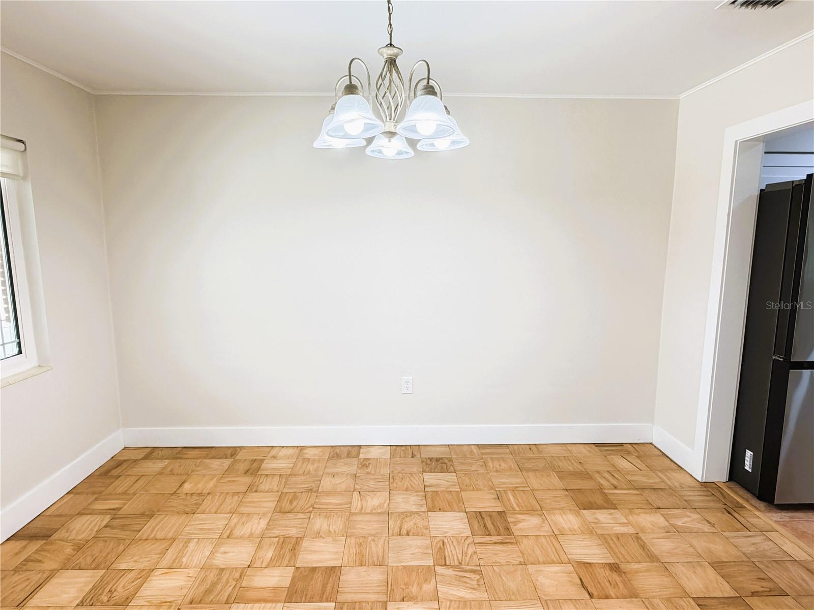 SUNSET PARK - Residential Lease