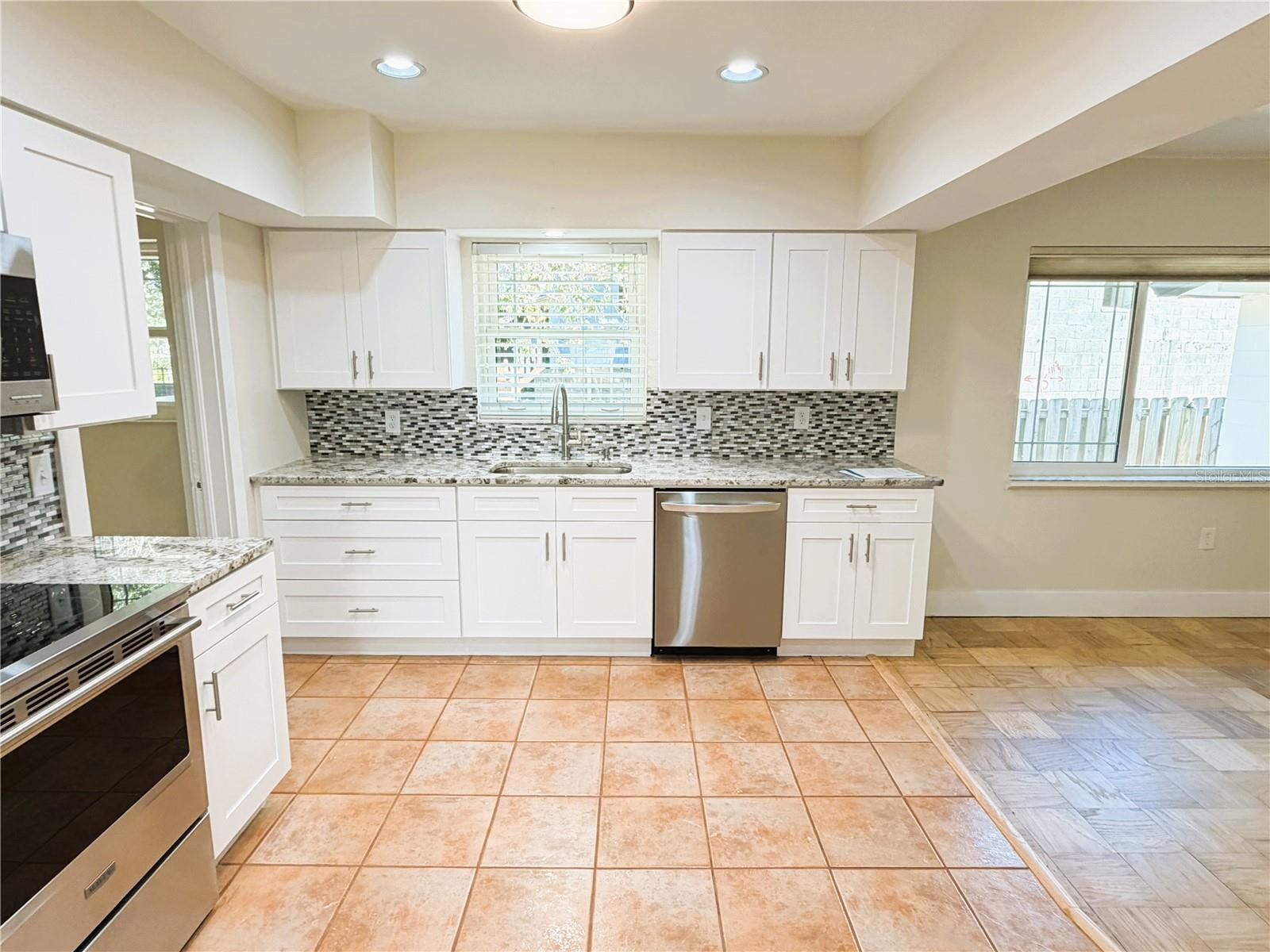 SUNSET PARK - Residential Lease