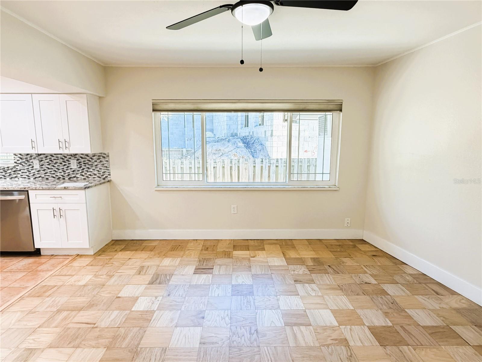 SUNSET PARK - Residential Lease