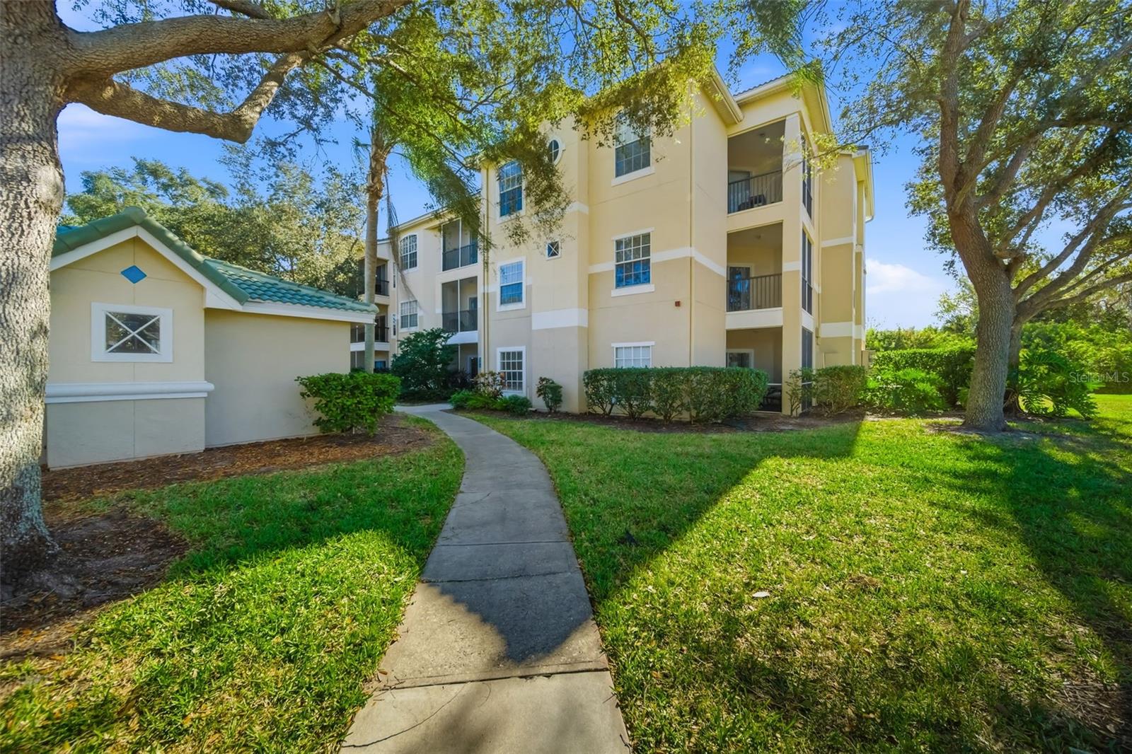 SERENADE ON PALMER RANCH - Residential