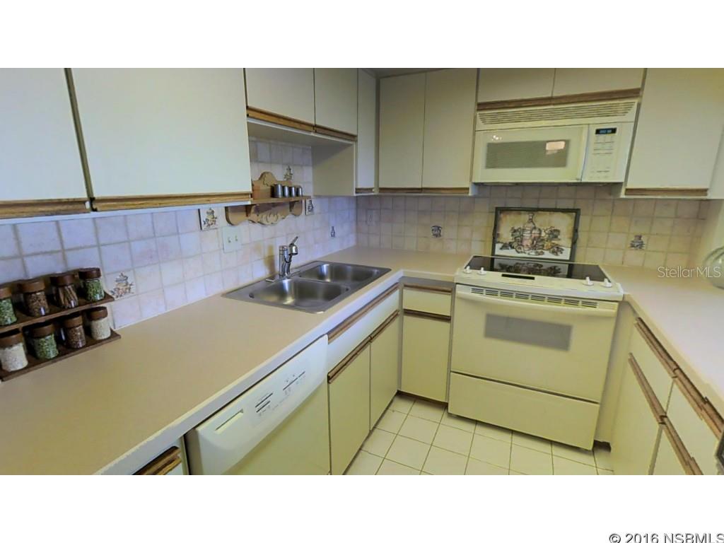 Diamond Head Point Condo - Residential