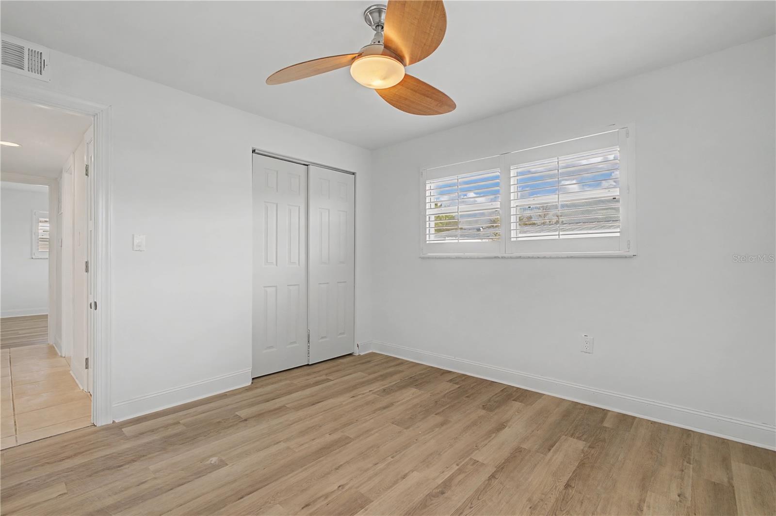 SUNCOAST 01 - Residential