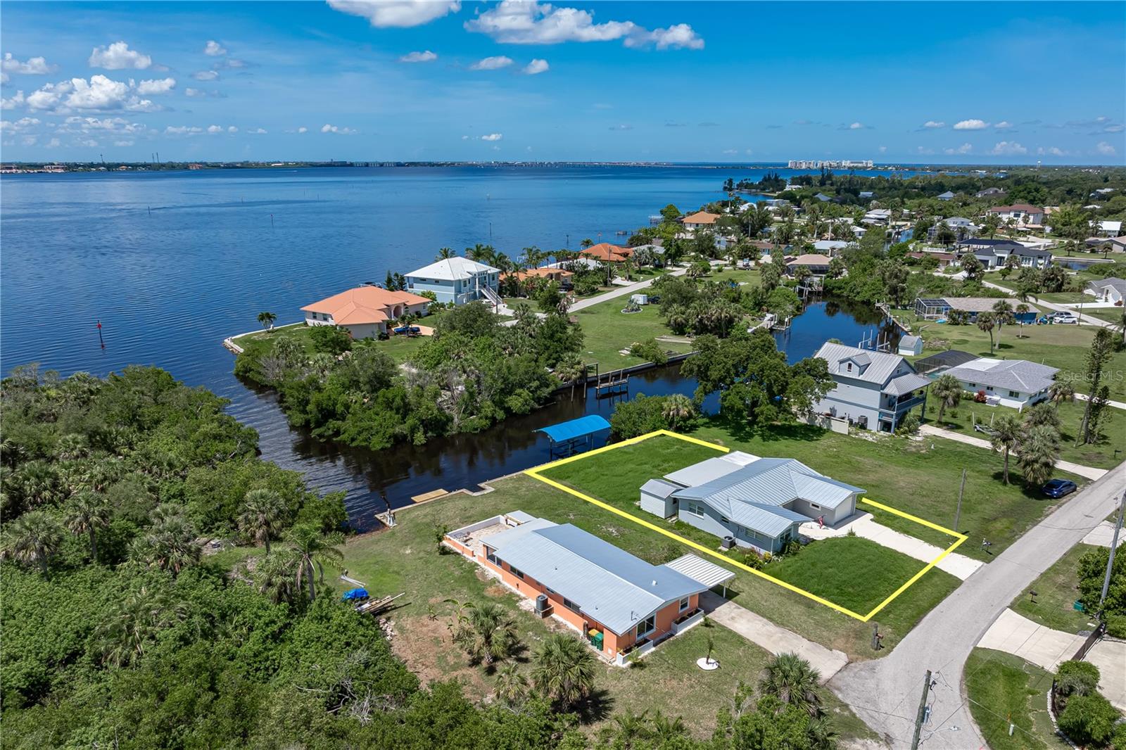 SUNCOAST 01 - Residential