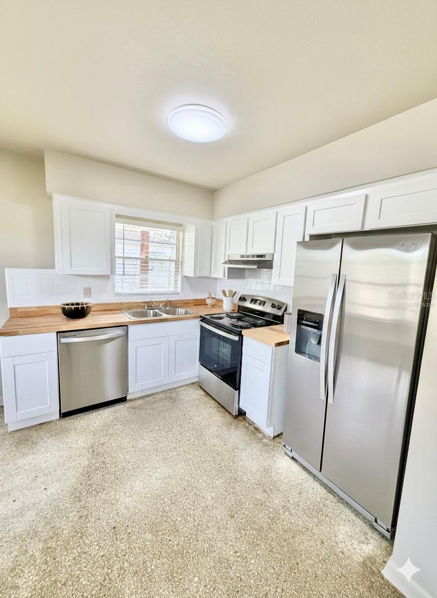 GLENNOAKS REV SUB - Residential