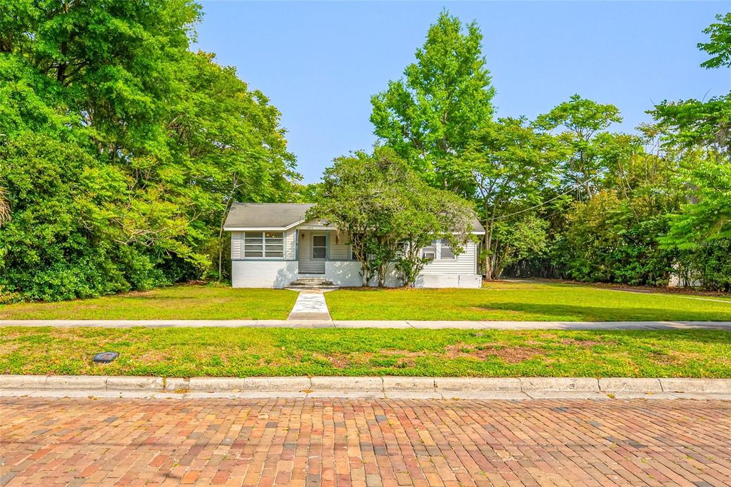 Photo of 13922 12th Street, Dade City, FL 33525 (MLS # TB8371011)