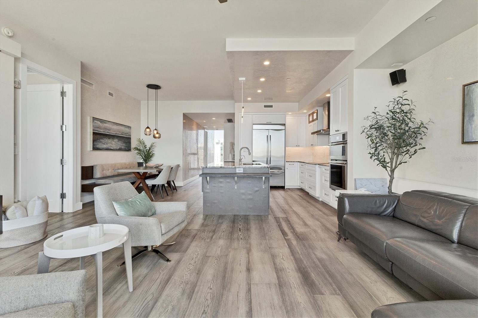 VUE SARASOTA BAY - Residential