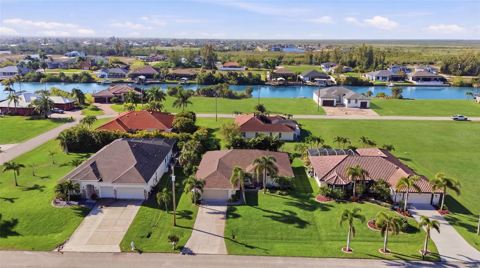CAPE CORAL - Residential
