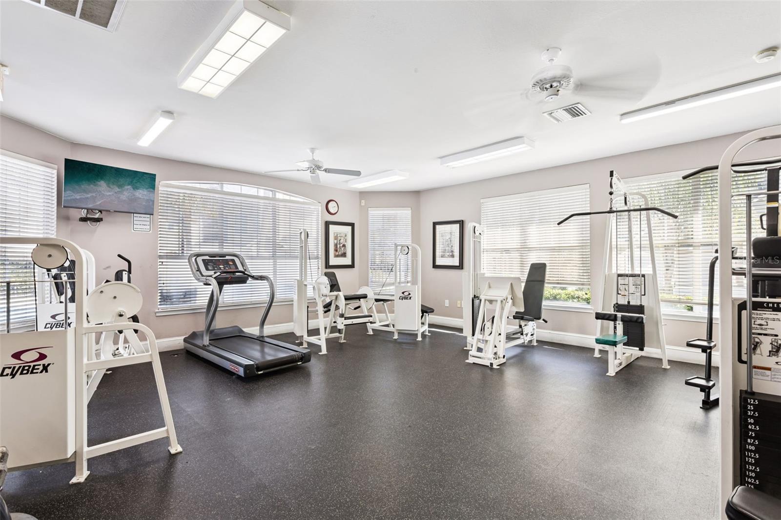 BORDEAUX BLDG 1 - Residential