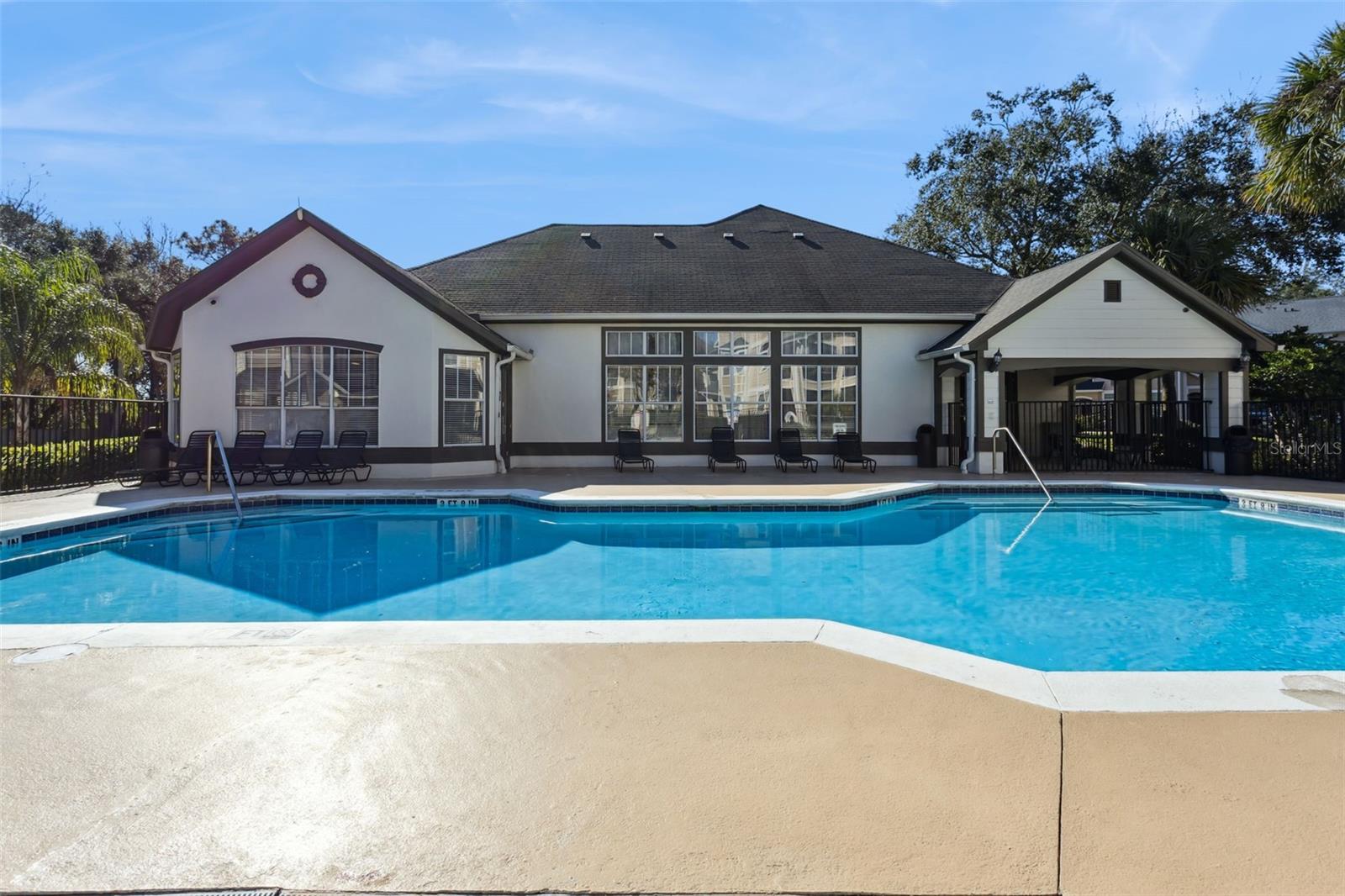 BORDEAUX BLDG 1 - Residential