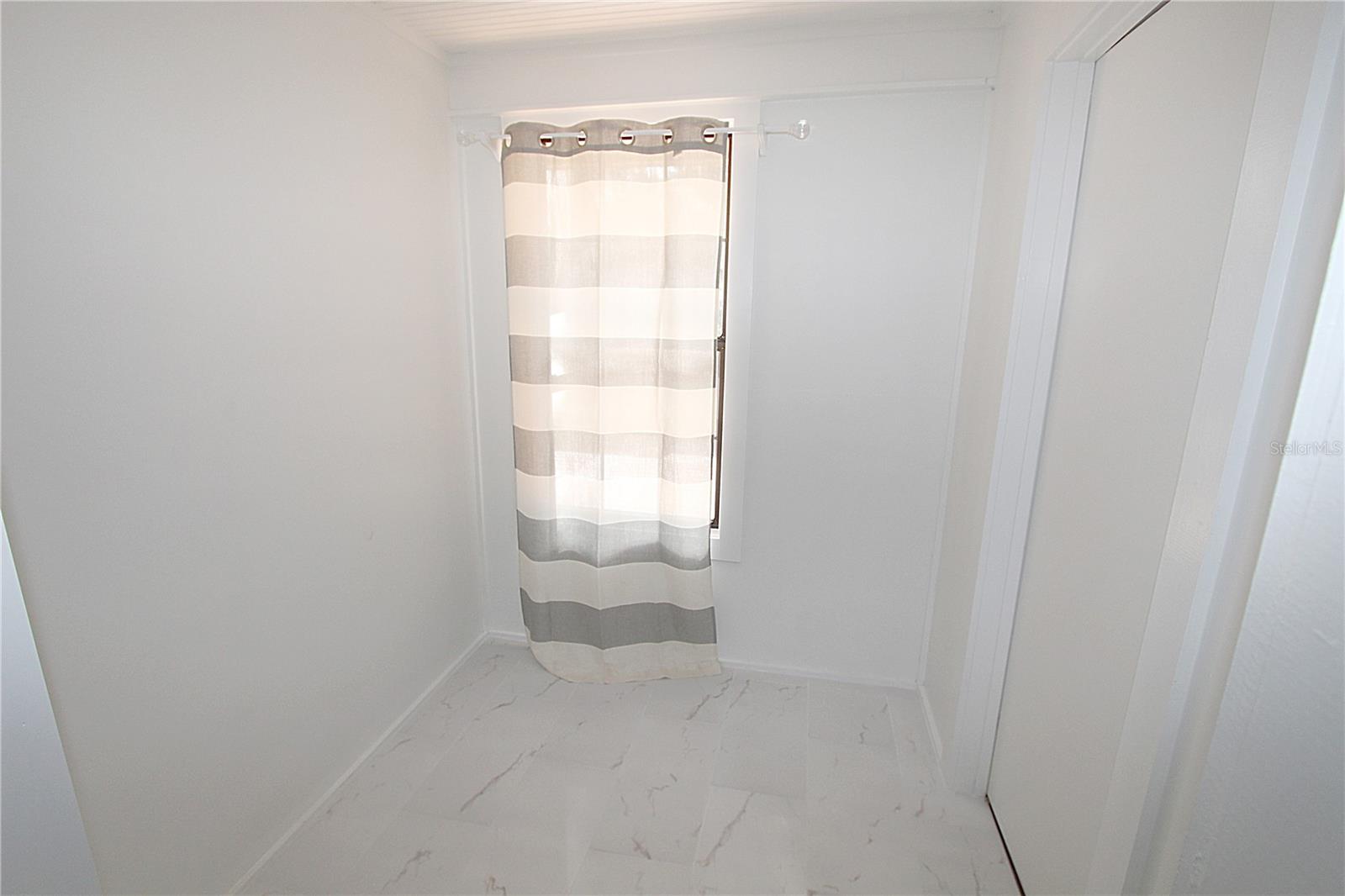 CRYSTAL LAKE WINTER HOMES - Residential Lease