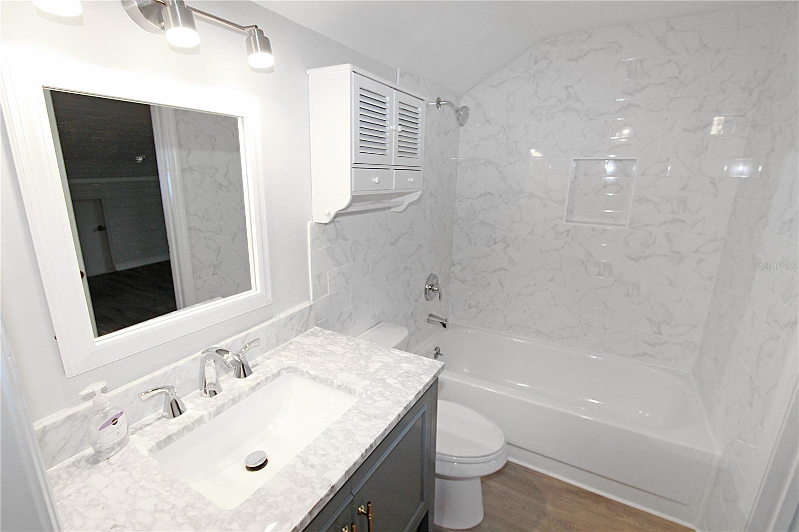 CRYSTAL LAKE WINTER HOMES - Residential Lease