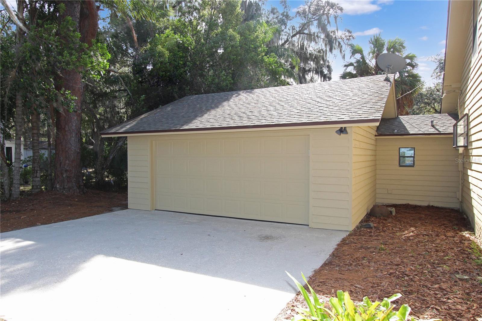 CRYSTAL LAKE WINTER HOMES - Residential Lease