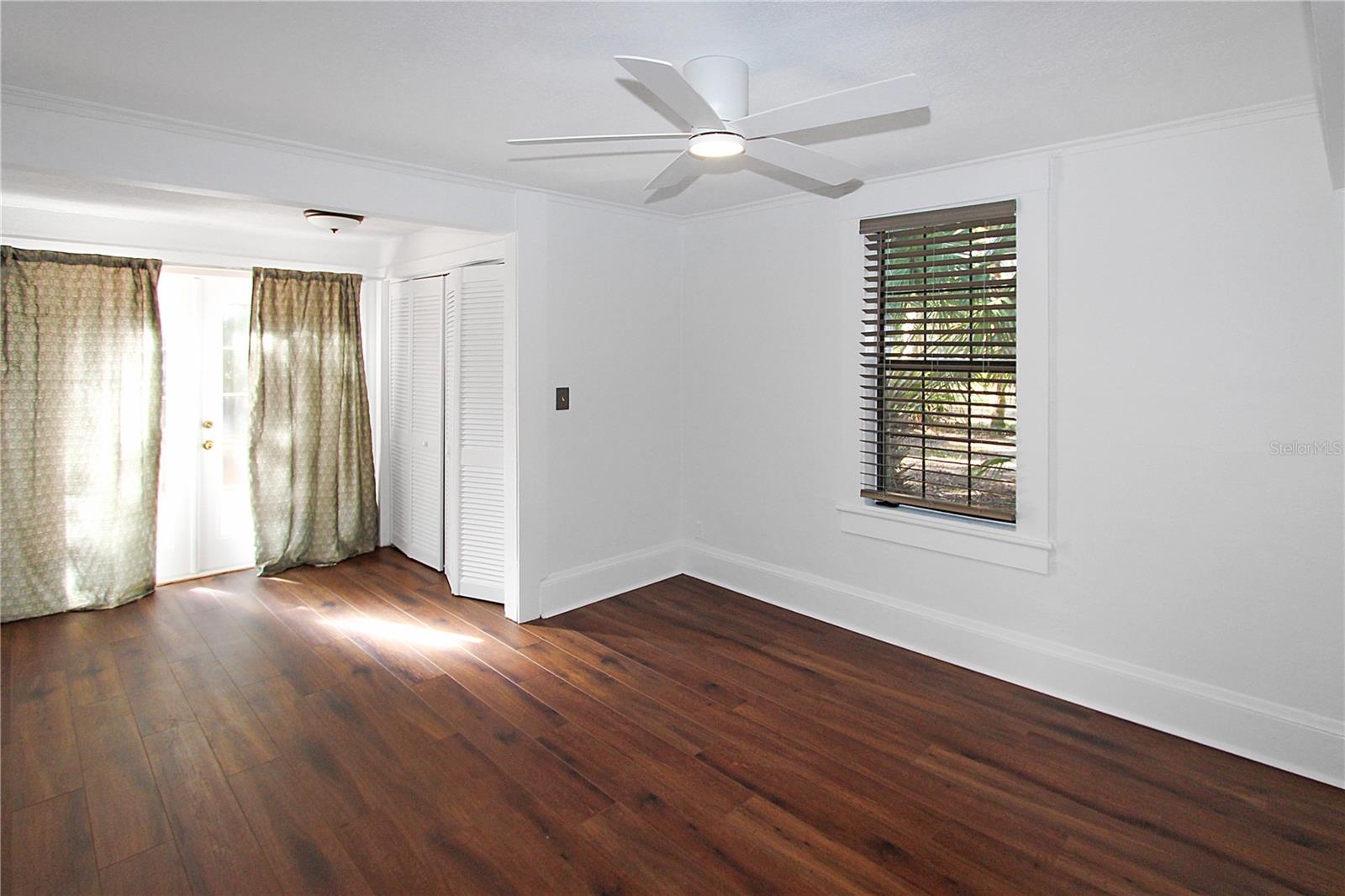 CRYSTAL LAKE WINTER HOMES - Residential Lease