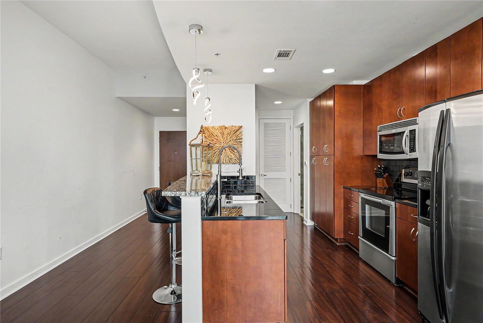 SKYPOINT A CONDO - Residential