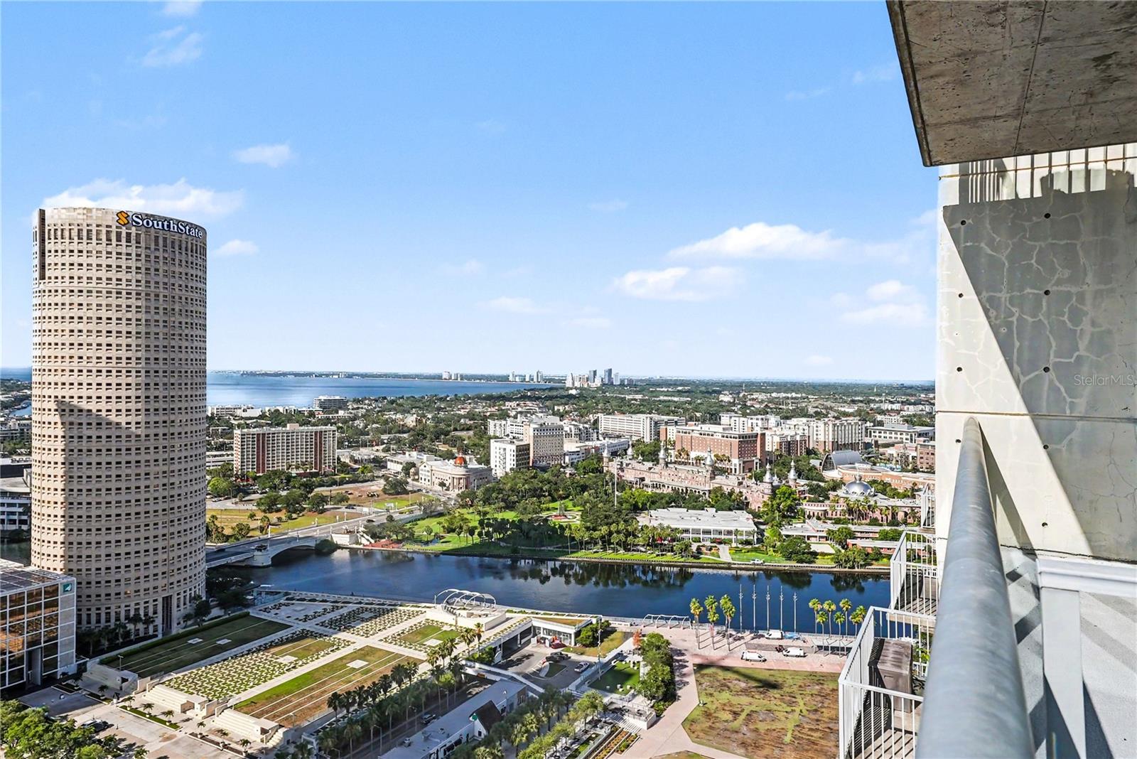SKYPOINT A CONDO - Residential