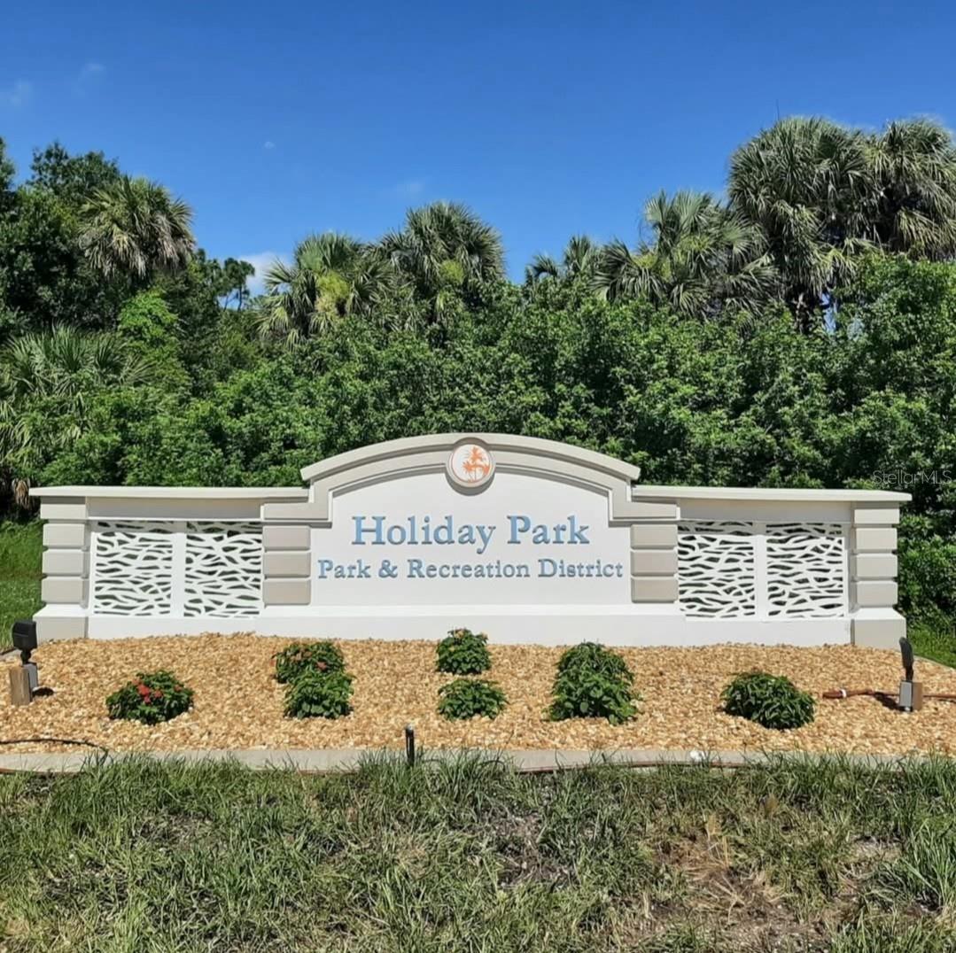 HOLIDAY PARK - Land