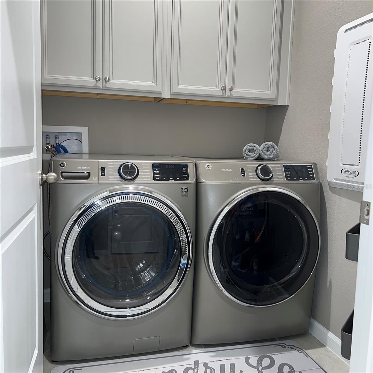 DORA LANDINGS - Residential