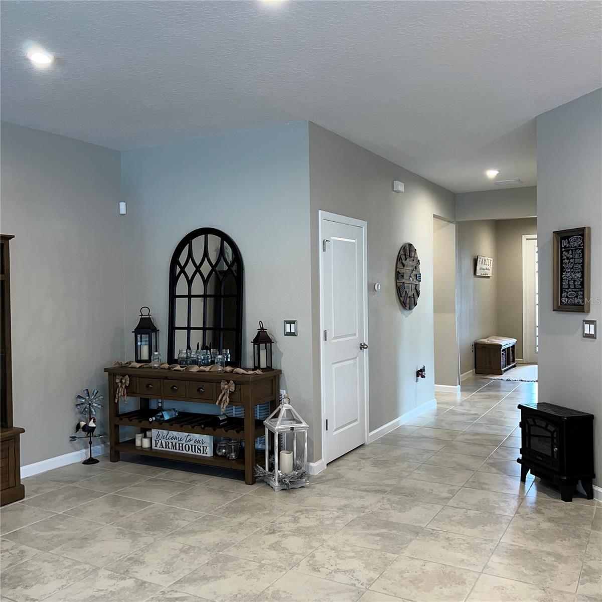 DORA LANDINGS - Residential