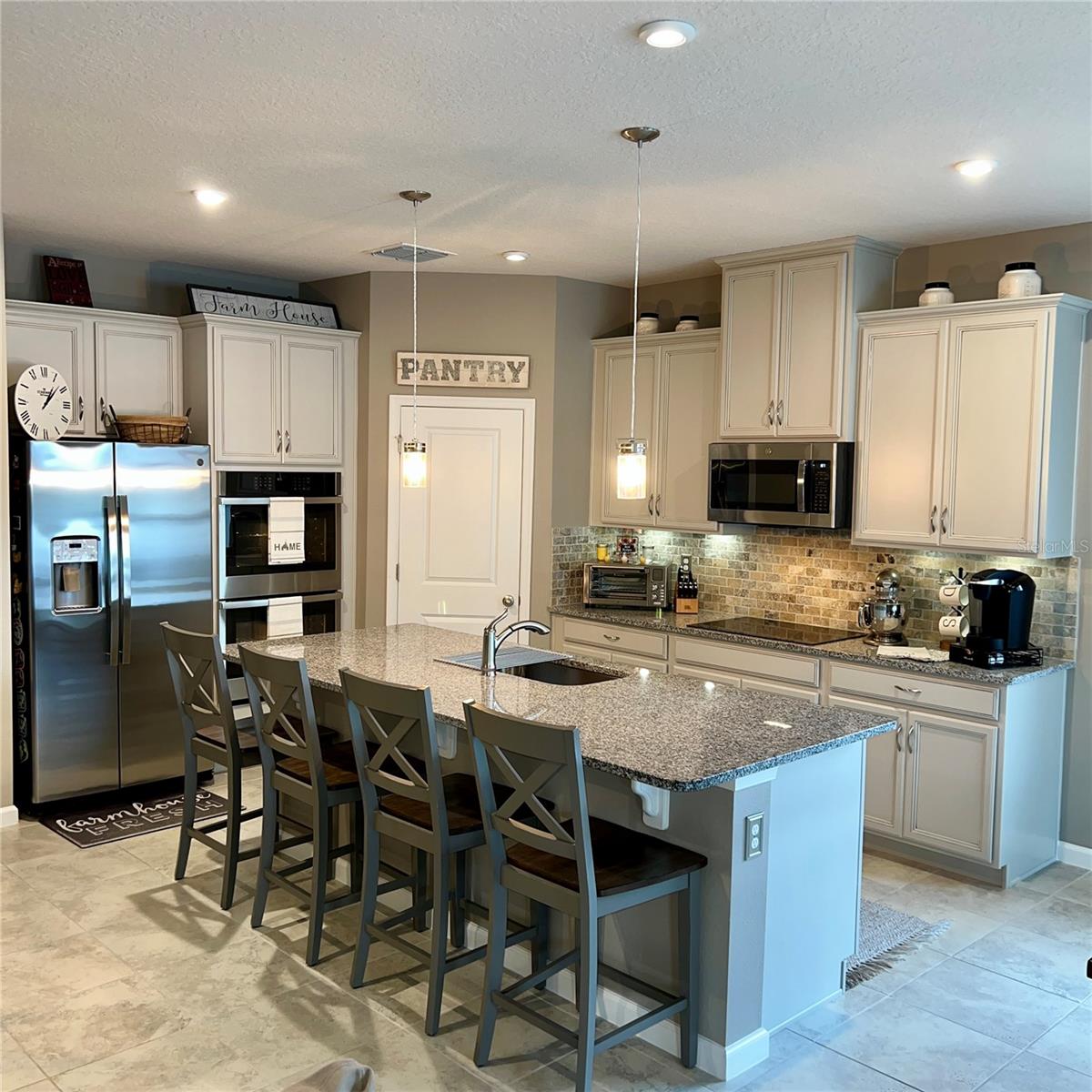 DORA LANDINGS - Residential