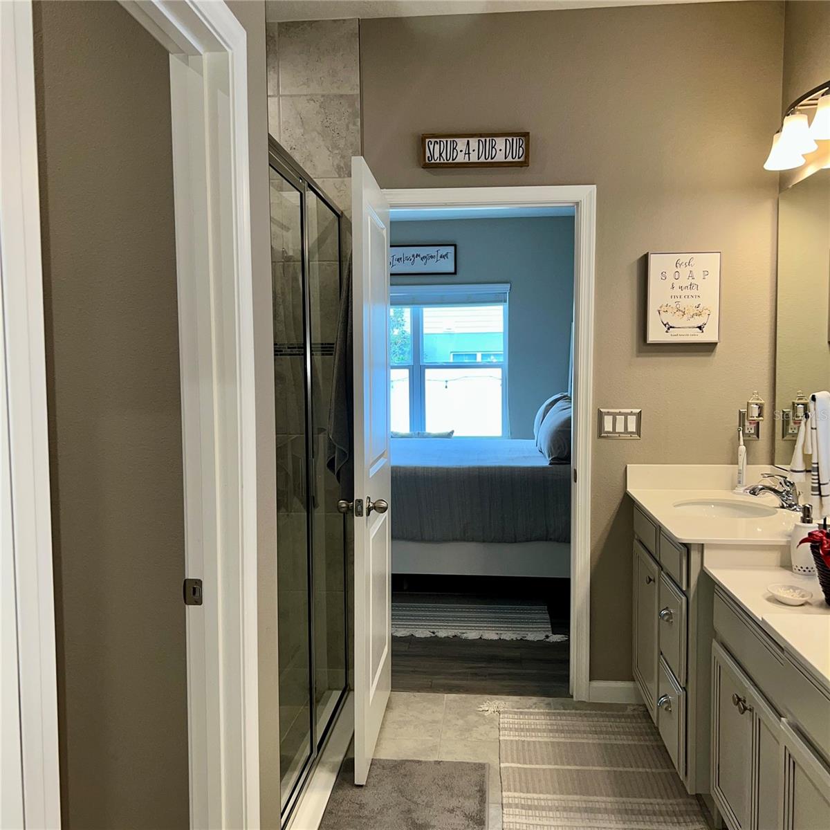 DORA LANDINGS - Residential