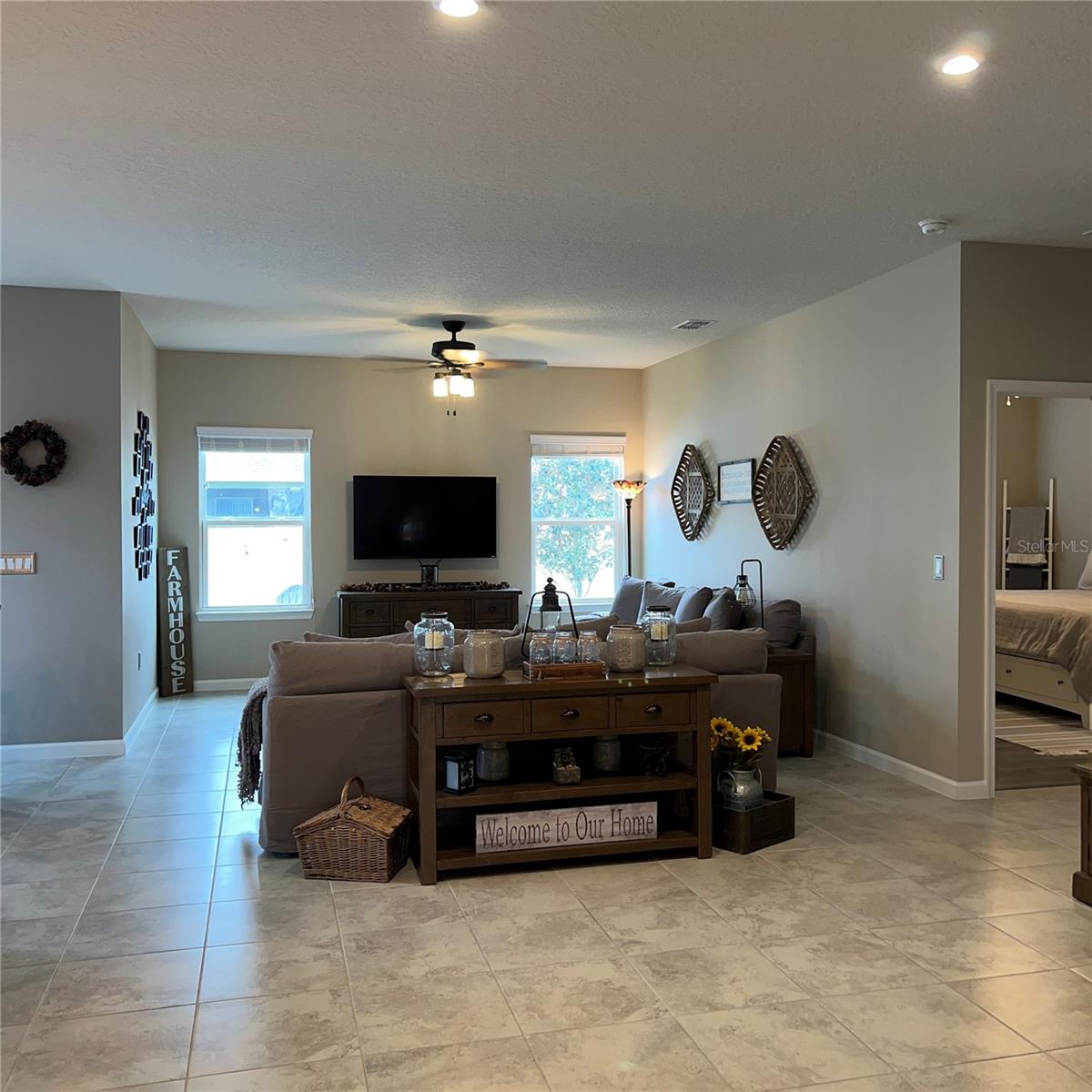 DORA LANDINGS - Residential