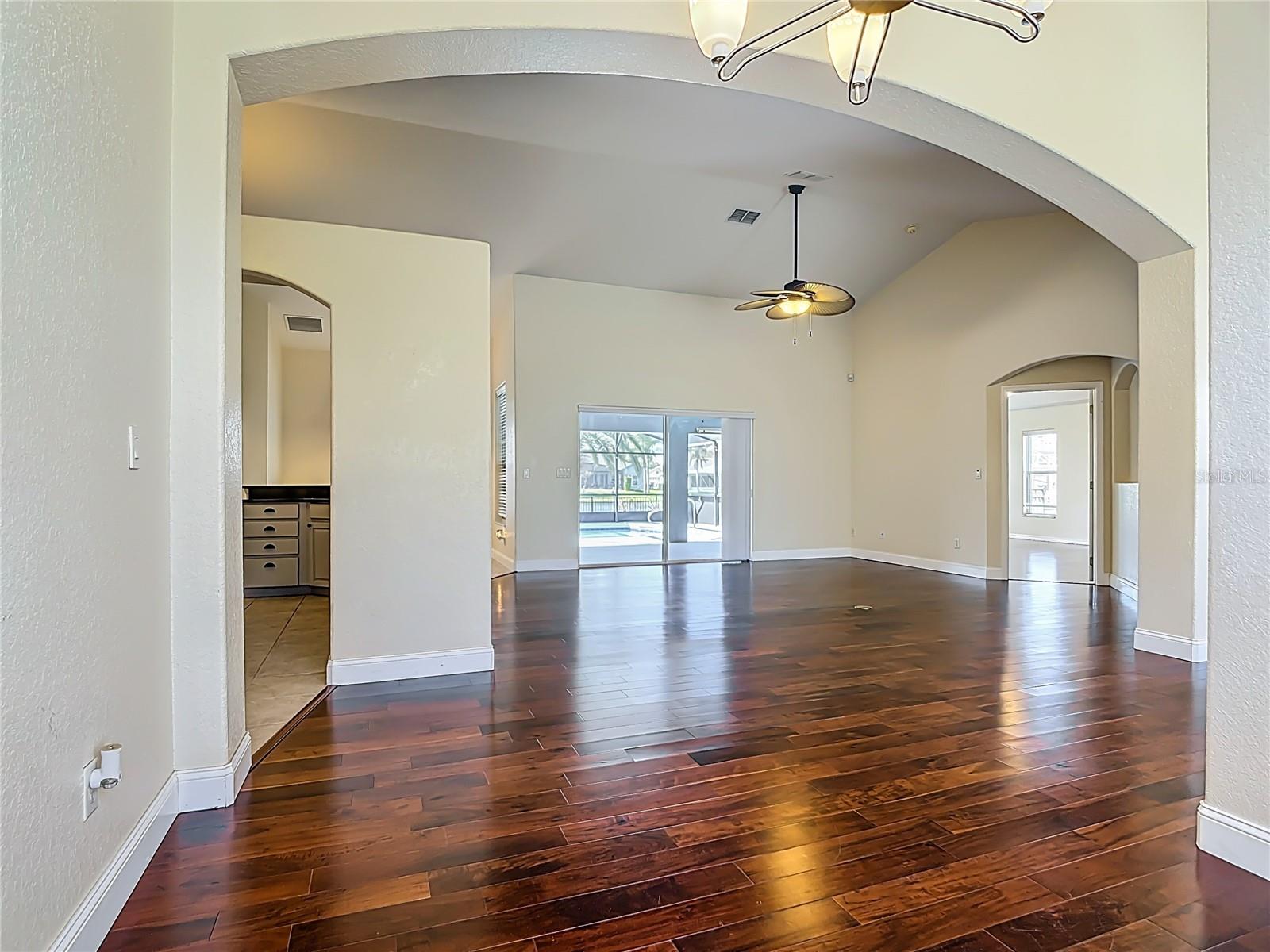 SAWGRASS UNIT 4 - Residential