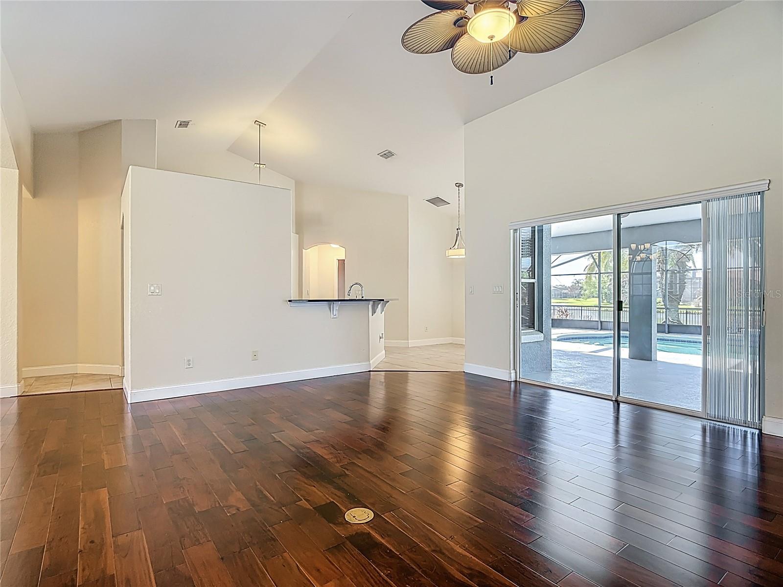 SAWGRASS UNIT 4 - Residential