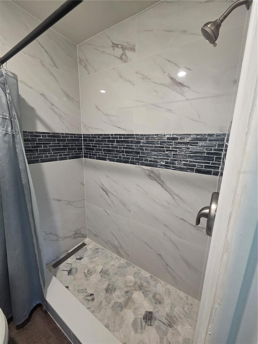 SPRING LAKES III - Residential