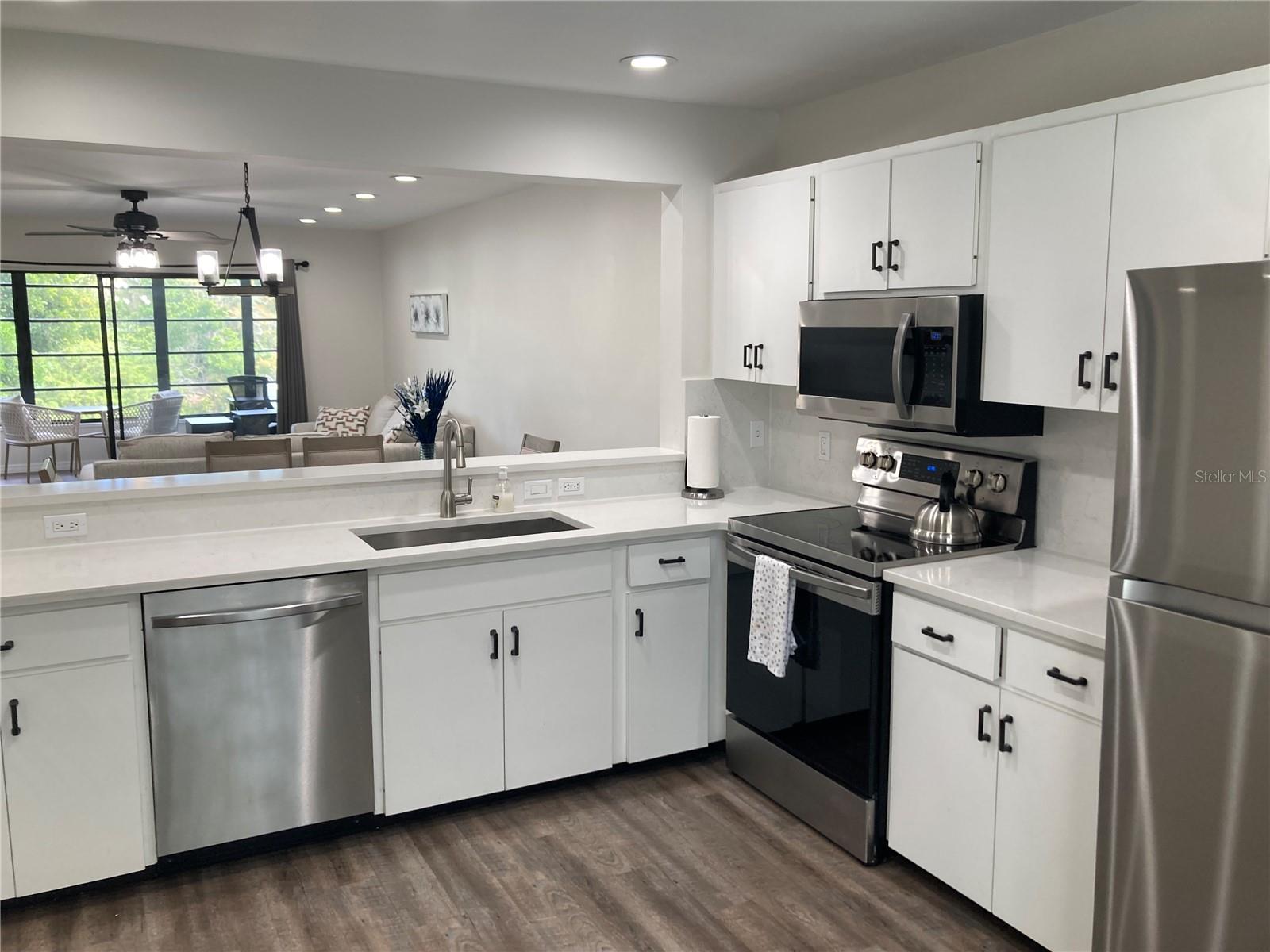 619 SPRING LAKES BOULEVARD 619, BRADENTON, FL, 34210 3 619 SPRING LAKES BOULEVARD 619