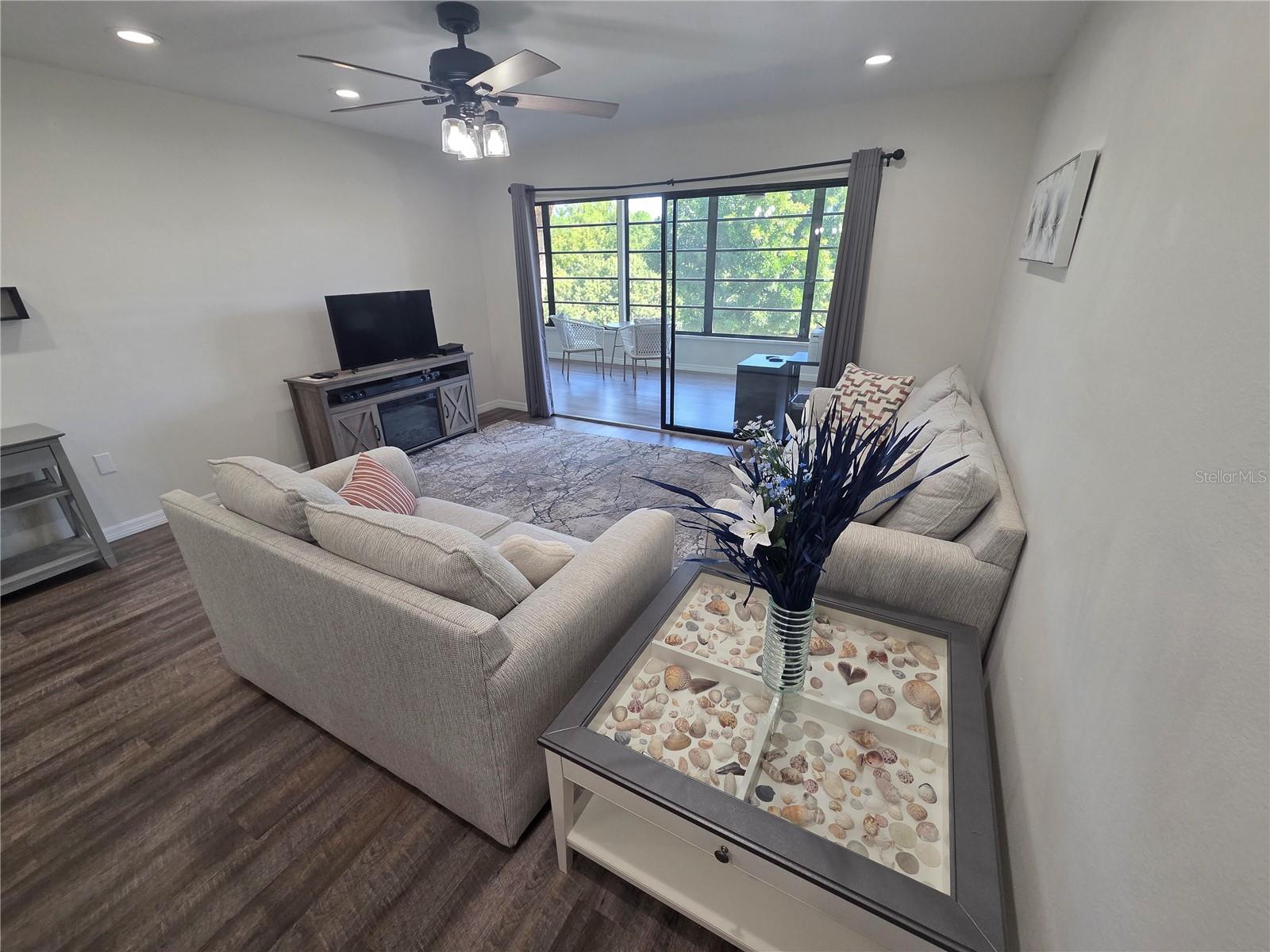 SPRING LAKES III - Residential